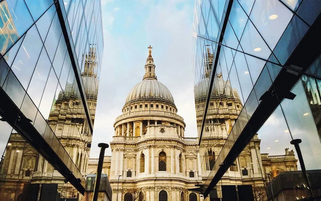 London: Afternoon Tea Sightseeing Bus Tour Image 5