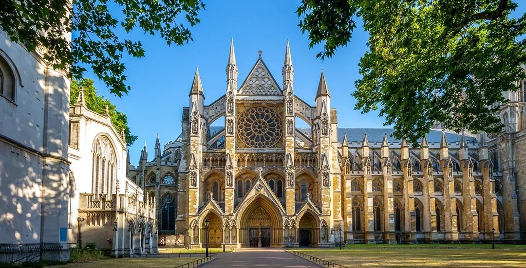 London: Afternoon Tea Sightseeing Bus Tour Image 8