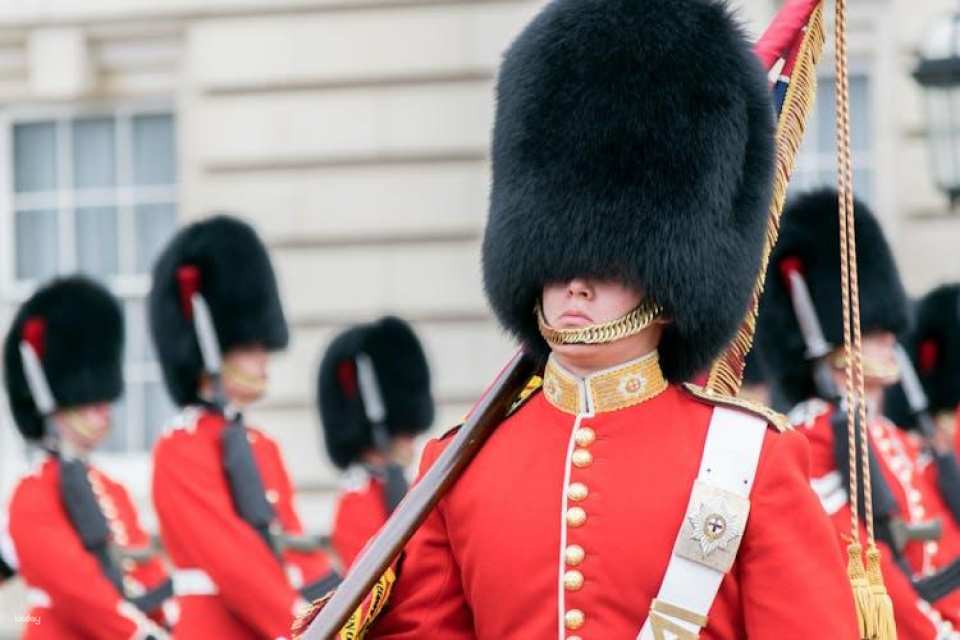 London Changing of the Guard walking tour