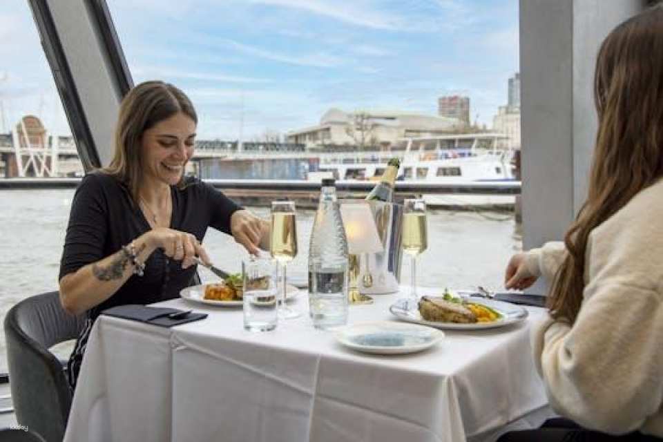 London Dinner Cruise on the River Thames