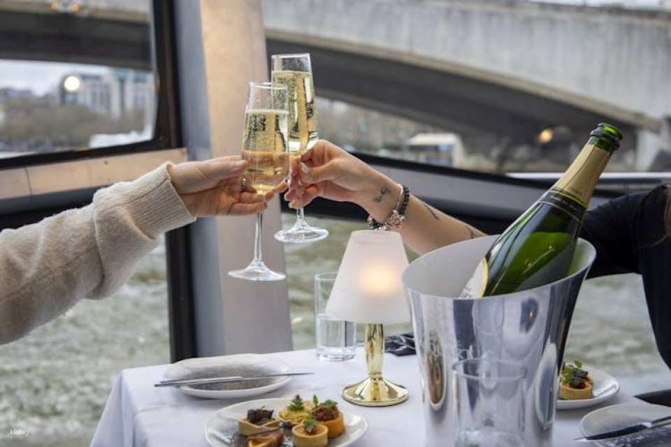 London Dinner Cruise on the River Thames