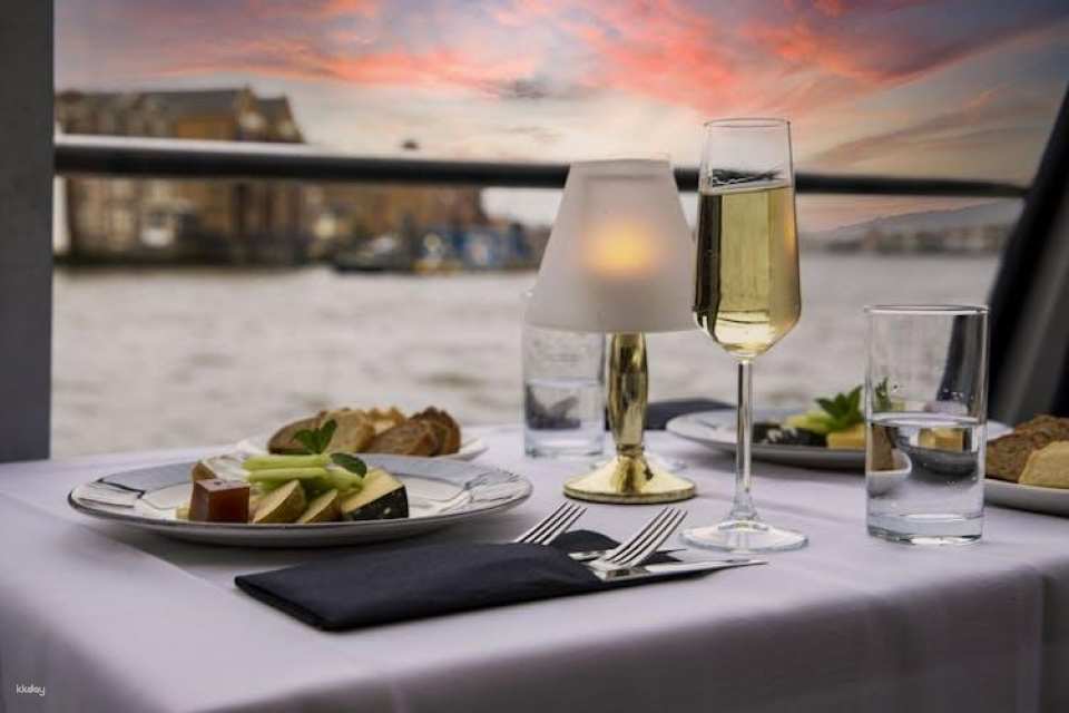 London Dinner Cruise on the River Thames
