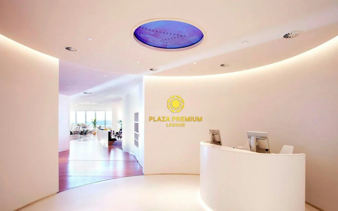 London Gatwick Airport: Plaza Premium Lounge at North Terminal Image 9
