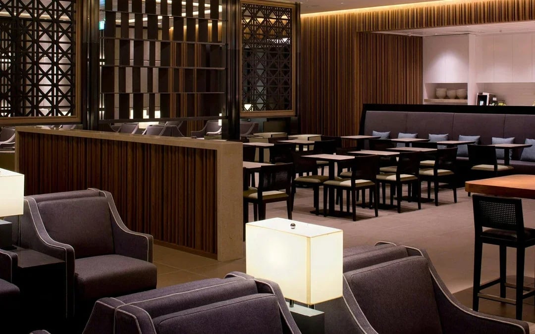 London Heathrow Airport: Plaza Premium Lounge at Terminal 2 Image 3