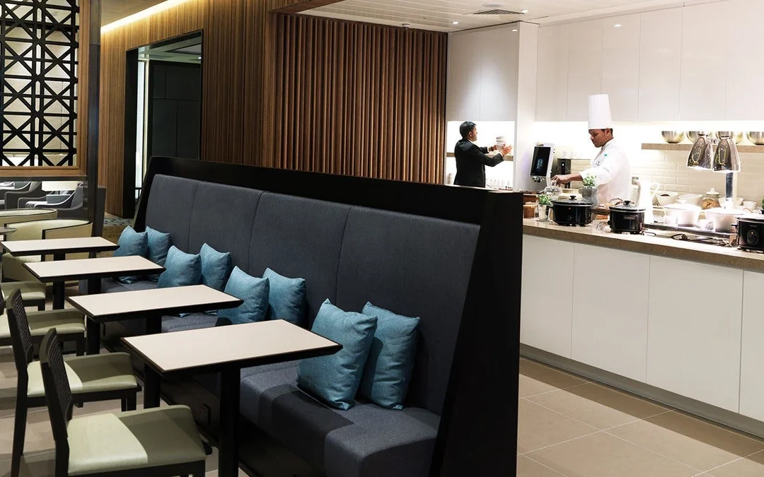 London Heathrow Airport: Plaza Premium Lounge at Terminal 2 Image 4
