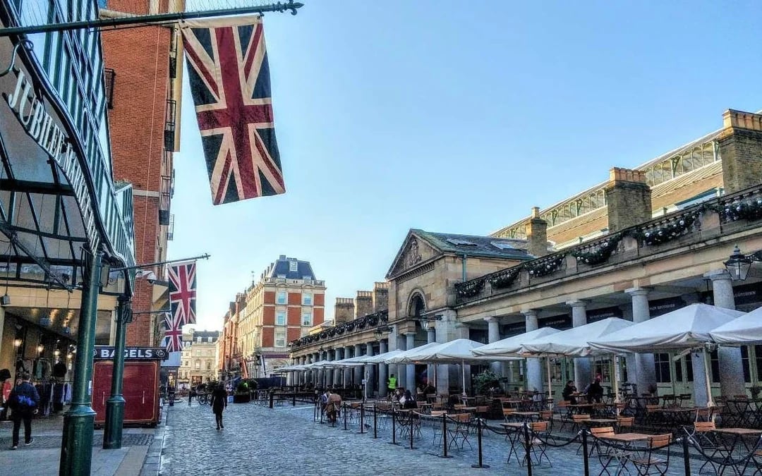 London LGBTQ Mystery: Self-Guided City Exploration Game Image 5