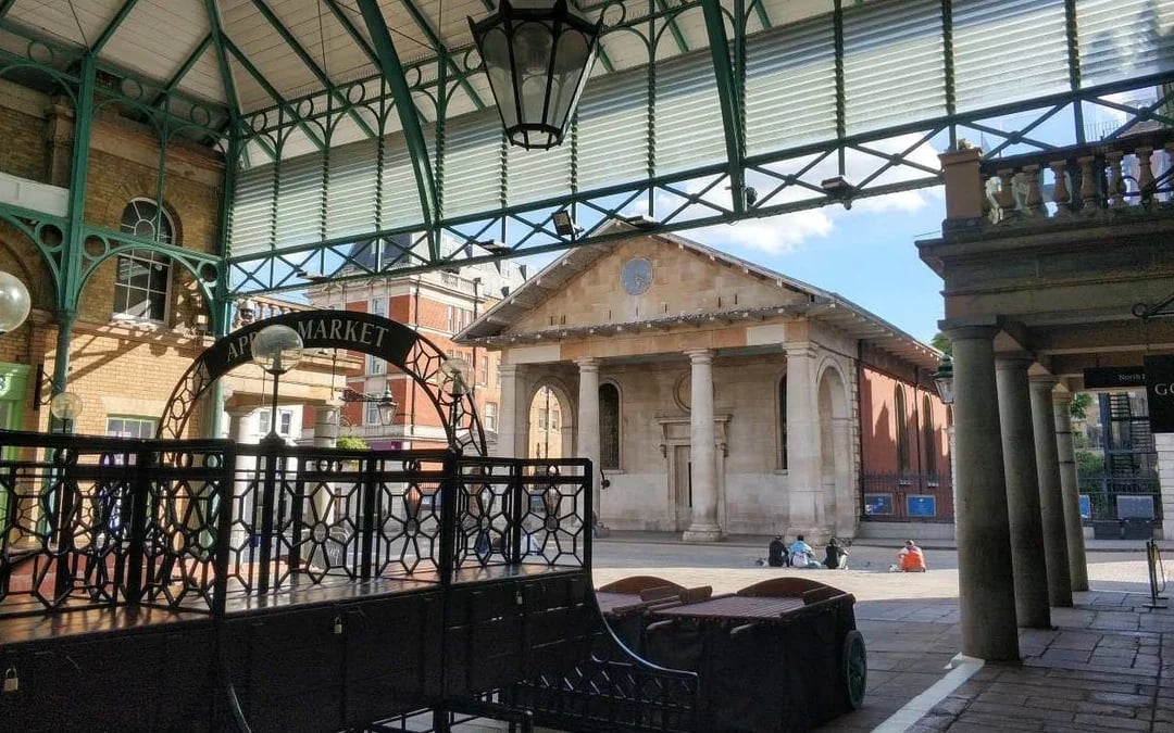 London LGBTQ Mystery: Self-Guided City Exploration Game Image 9