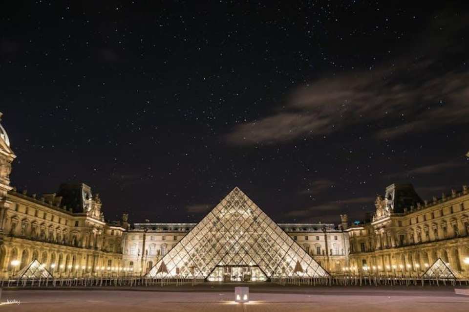 Louvre Museum fast-track ticket with audio tour on mobile app