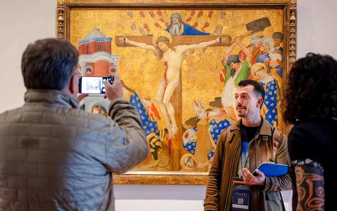 Louvre Museum + Orsay Museum Semi-Private Guided Tour Image 12