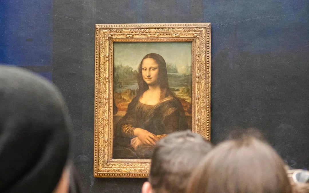 Louvre Museum Skip-the-Line Guided Tour Image 1