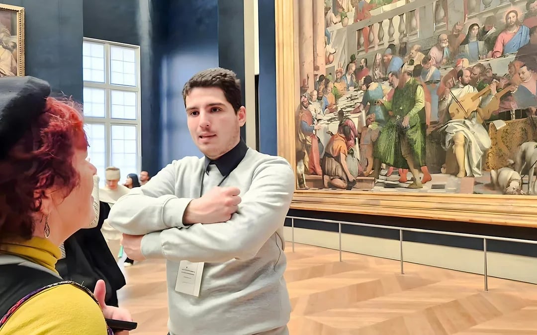 Louvre Museum Skip-the-Line Guided Tour Image 11