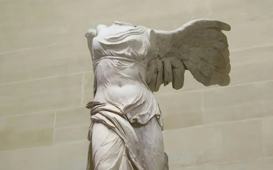 Louvre Museum Skip-the-Line Semi-Private Guided Tour Image 1