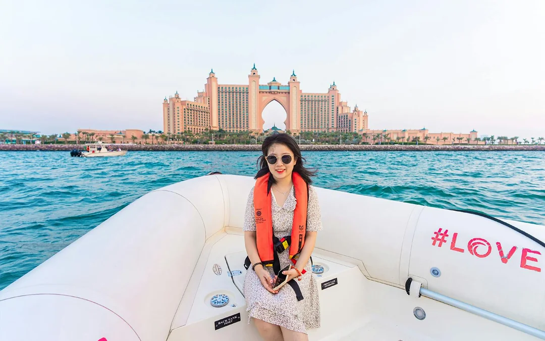 Love Boats: 90 Minutes Ultimate Tour Image 4