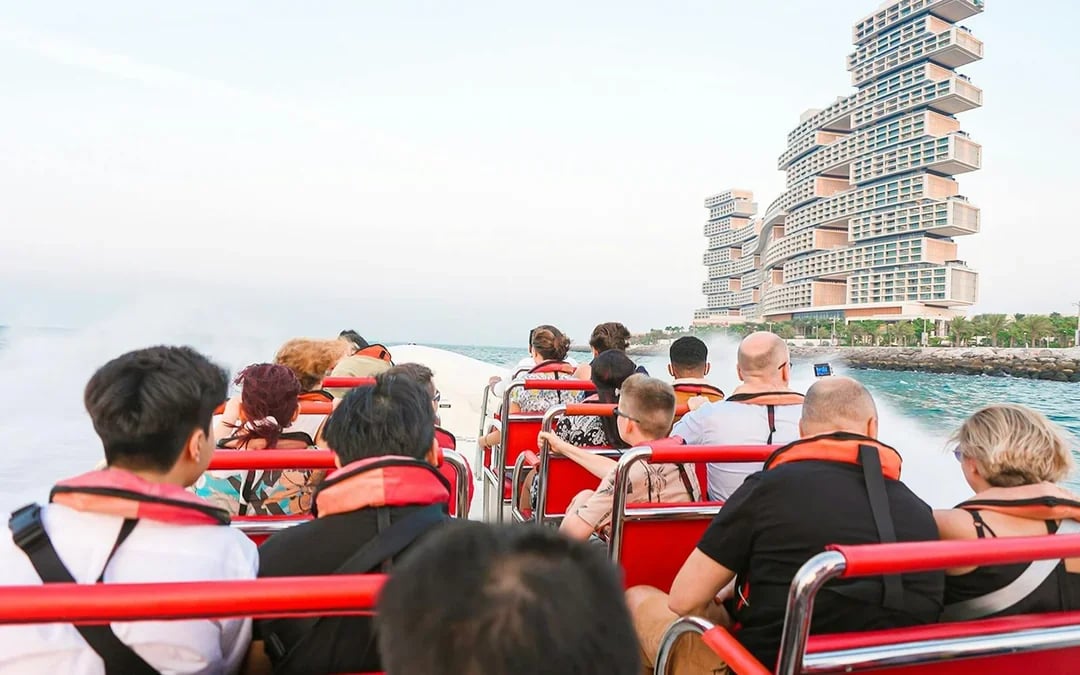 Love Boats Palm Jumeirah 60/75/90 Minutes Tour Image 7