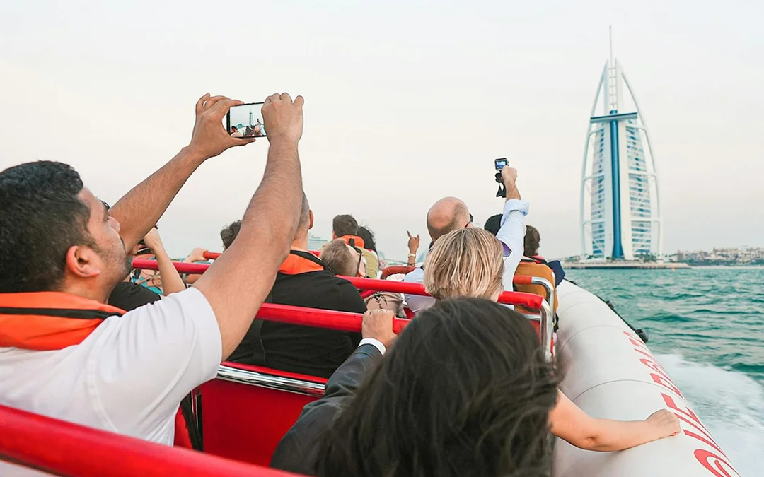 Love Boats Palm Jumeirah 60/75/90 Minutes Tour Image 8