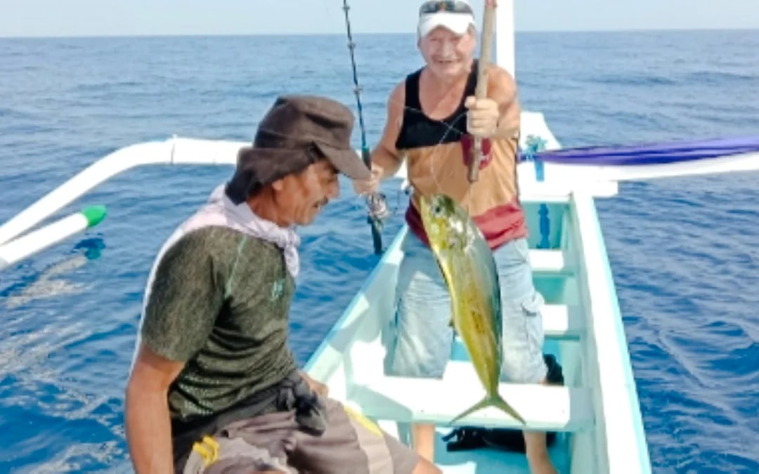Lovina Dolphin-Watching and Fishing Traditional Boat Tour Image 8