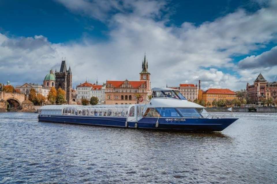 Lunch Cruise in Prague