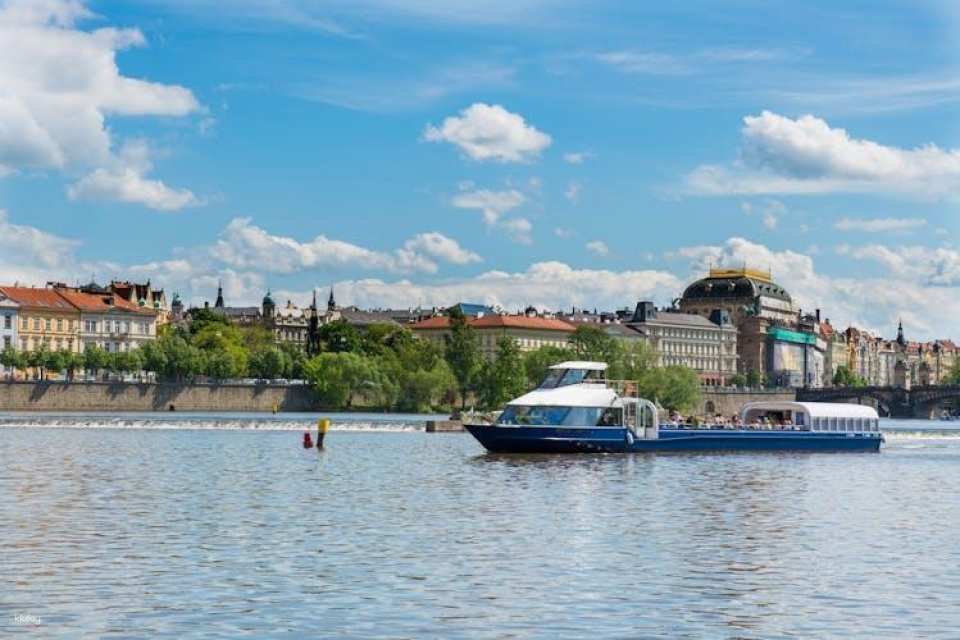 Lunch Cruise in Prague