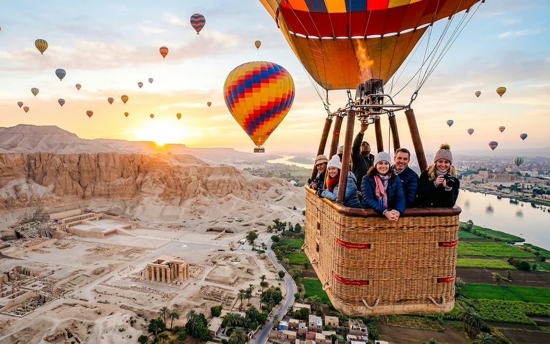 Luxor Sunrise Hot Air Balloon Flight with Round-Trip Transfers Image 3