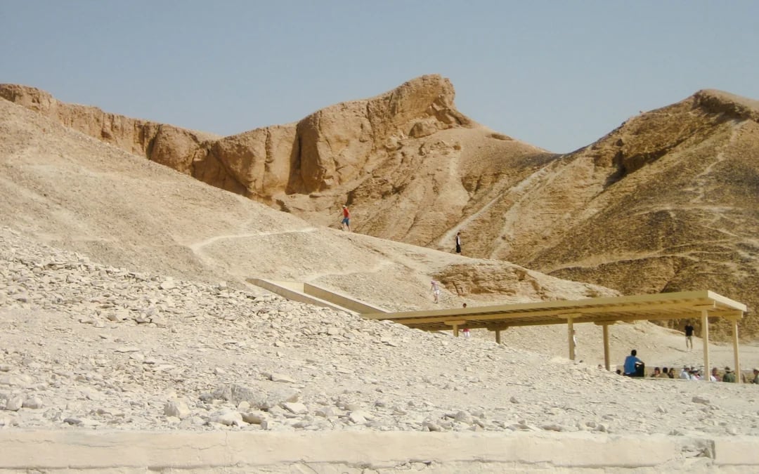 Luxor West Bank Private Tour with Egyptologist Guide: Valley of the Kings and Hatshepsut Temple Image 4