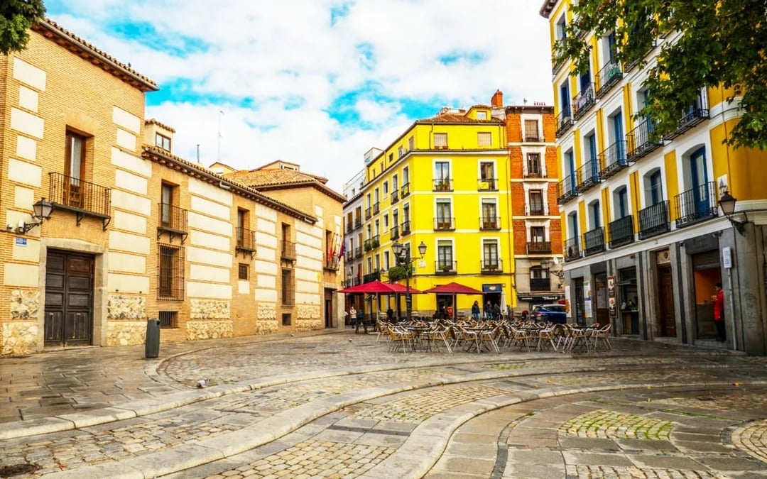 Madrid's Latin Quarter: Self-Guided City Exploration Game Image 8