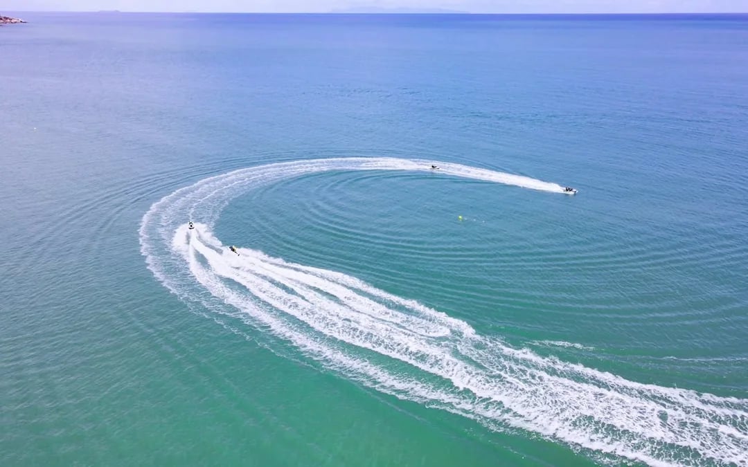 Magnetic Island Jet Ski Tour (2 hours) Image 8