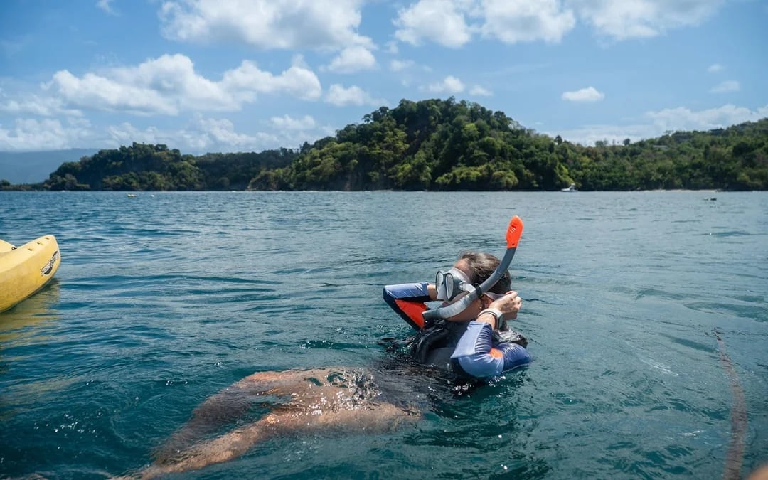Manuel Antonio Ocean Kayaking and Snorkeling Tour with Hotel Transfers, Lunch or Dinner, and Bilingual Guide Image 9