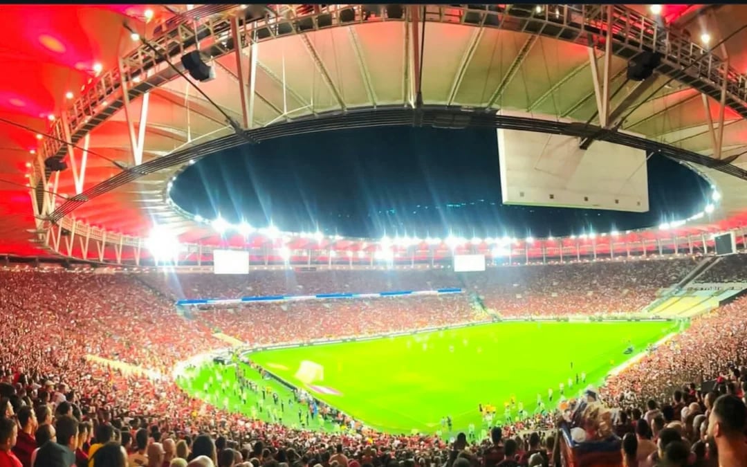 Maracanã Stadium Football Match Premium Tickets with Private Round-Trip Transport Image 1