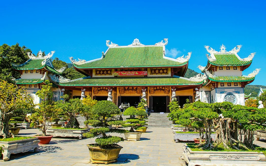 Marble Mountains & Hoi An City Tour with Transfers Image 2