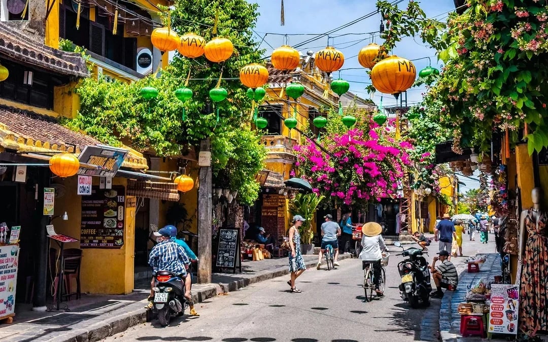 Marble Mountains, Lady Buddha, & Hoi An City Tour with Transfers Image 8