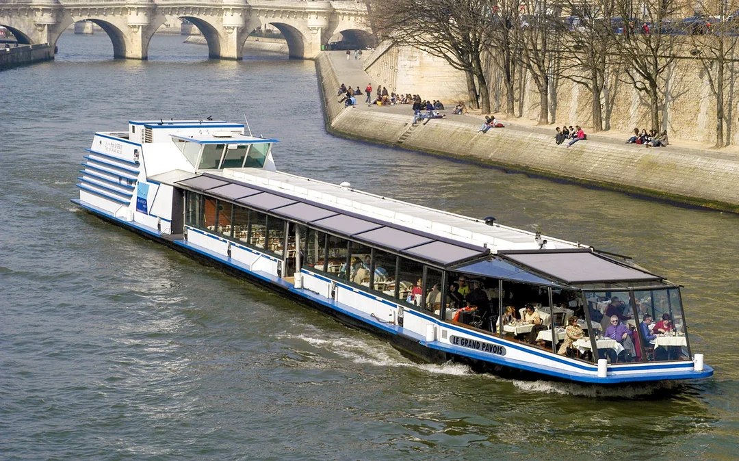 Marina Seine River Lunch Cruise with Brasserie Menu Image 5