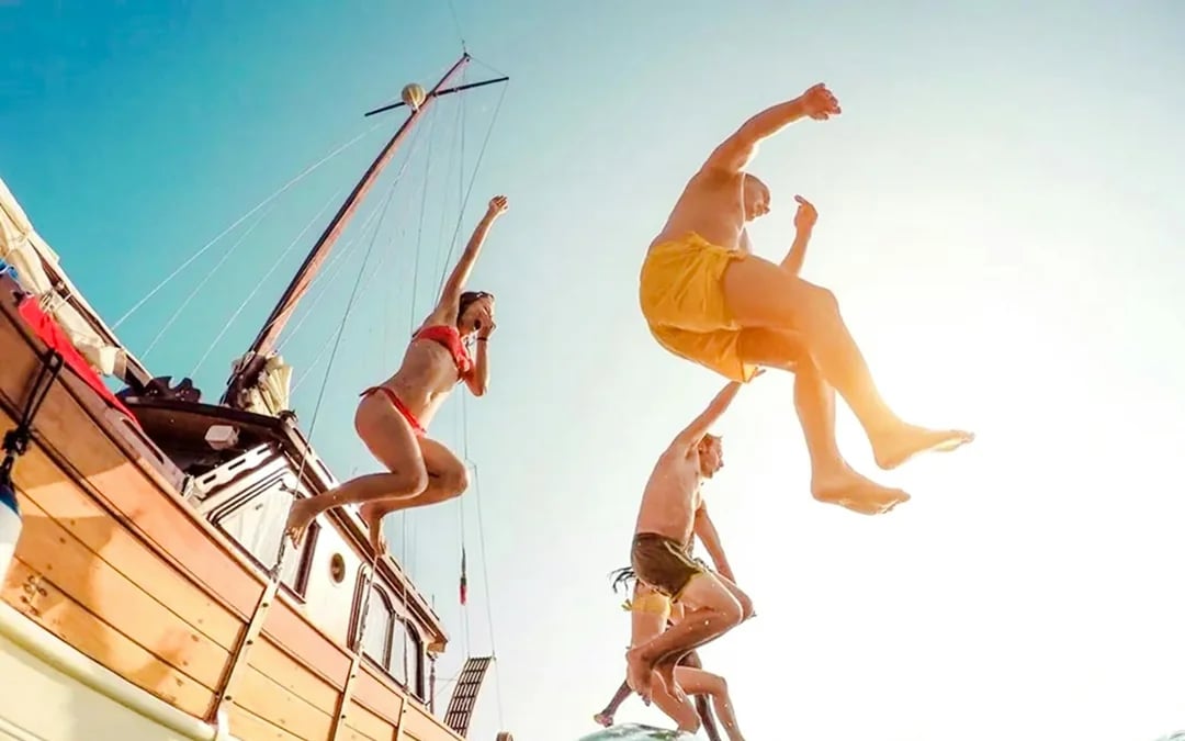 Marmaris Booze Cruise with All Drinks, Lunch and Hotel Transfer Image 1