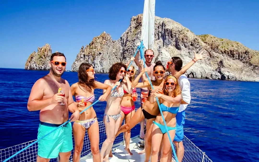 Marmaris Booze Cruise with All Drinks, Lunch and Hotel Transfer Image 2