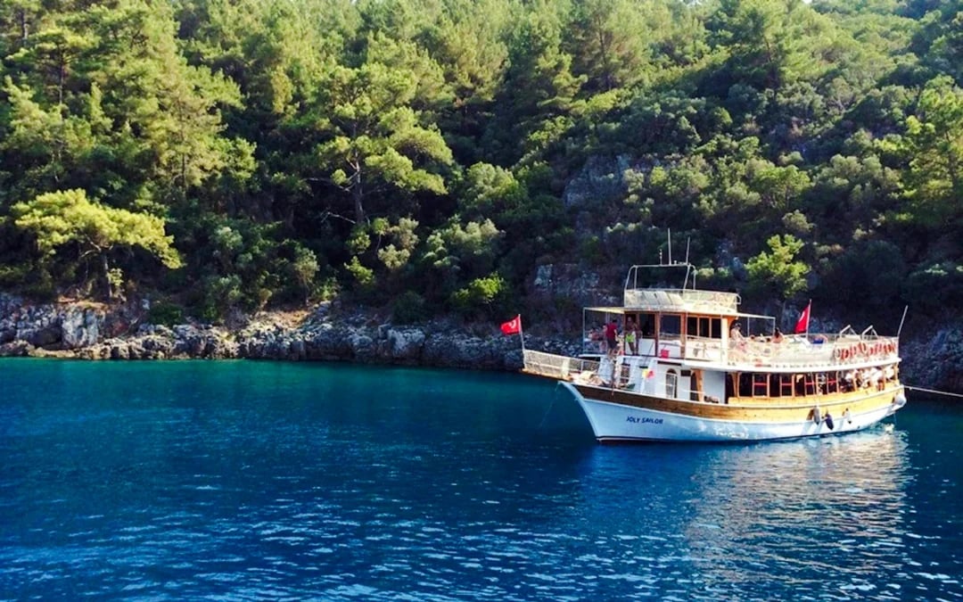 Marmaris Coast Boat Trip with Swim Stops, Unlimited Drinks and BBQ Lunch Image 3