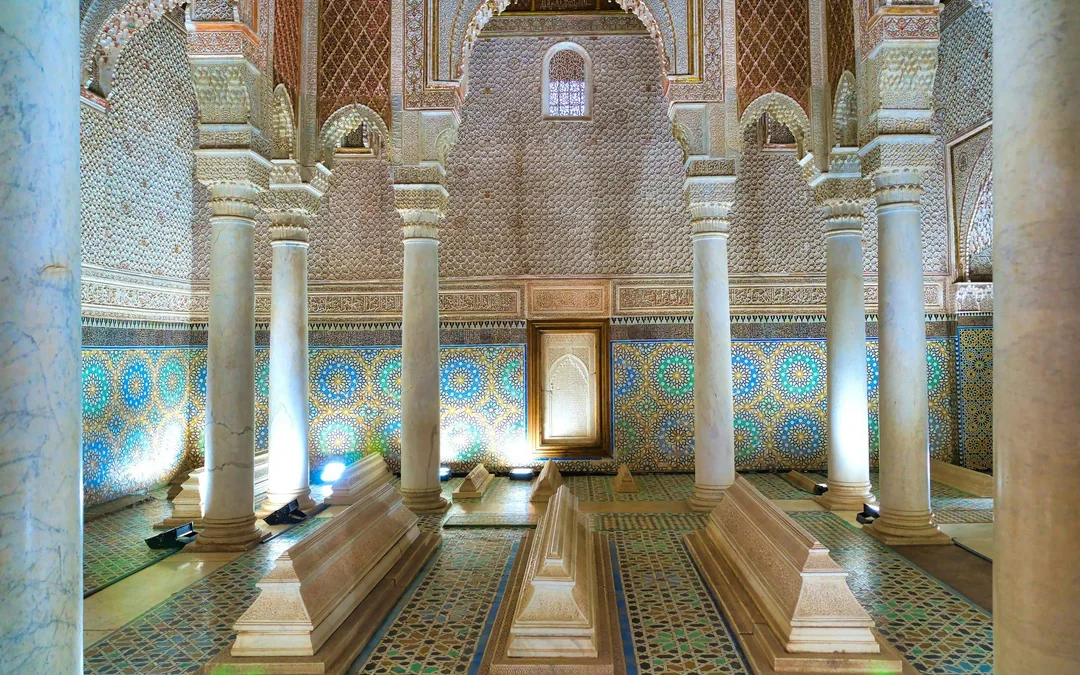 Marrakech Highlights: Bahia Palace, Saadian Tombs, Souks and Medina Guided Tour Image 3