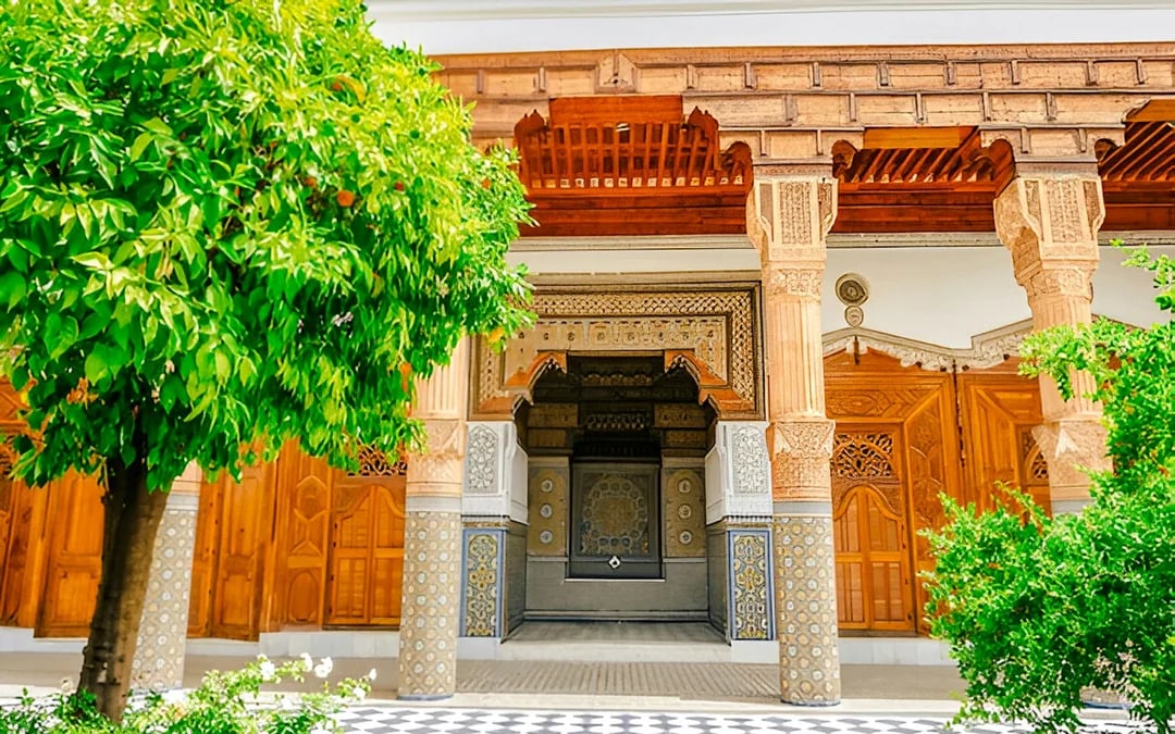 Marrakesh Medina Walking Tour with Dar El Bacha Museum and Ben Youssef Madrasa Image 1