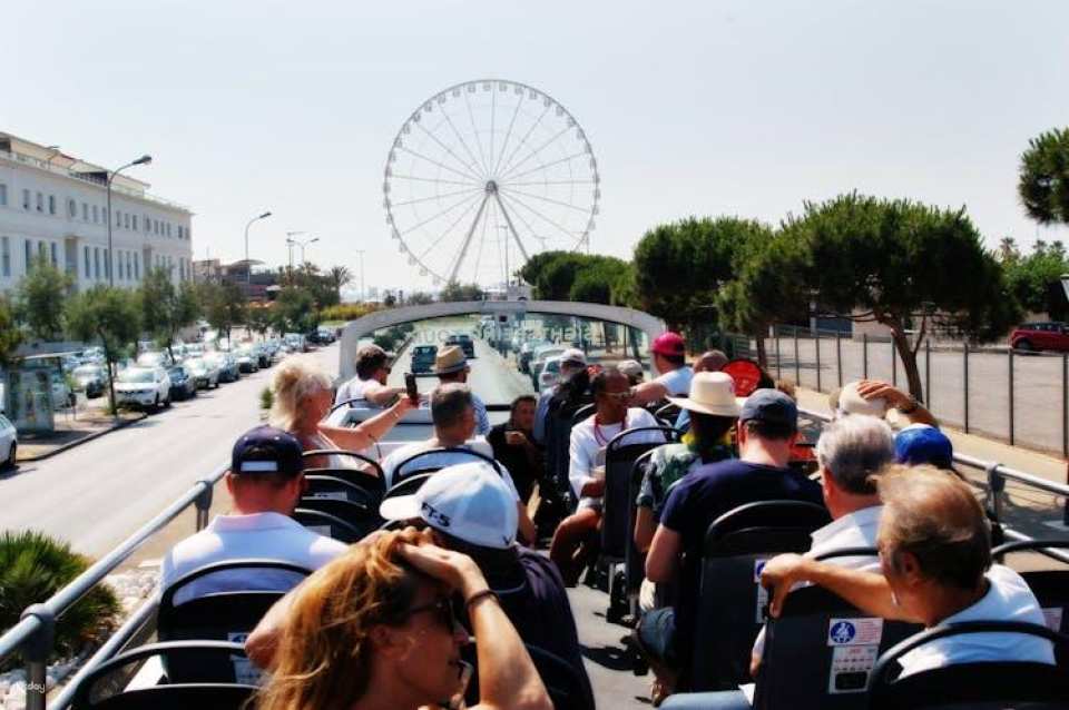 Marseille hop-on hop-off city bus tour