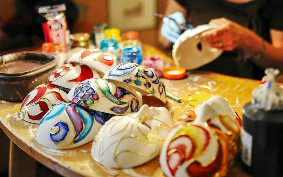 Mask Decoration Workshop in St. Mark's Square Image 4