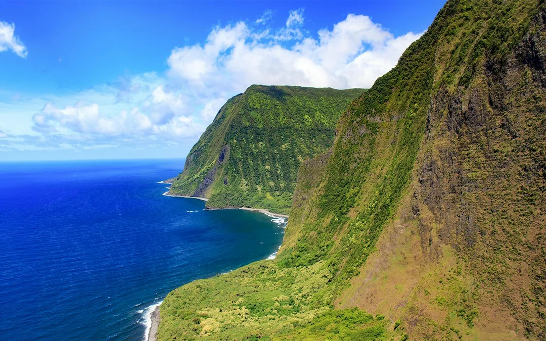 Maui, Molokai & Lanai Helicopter Tour Image 4