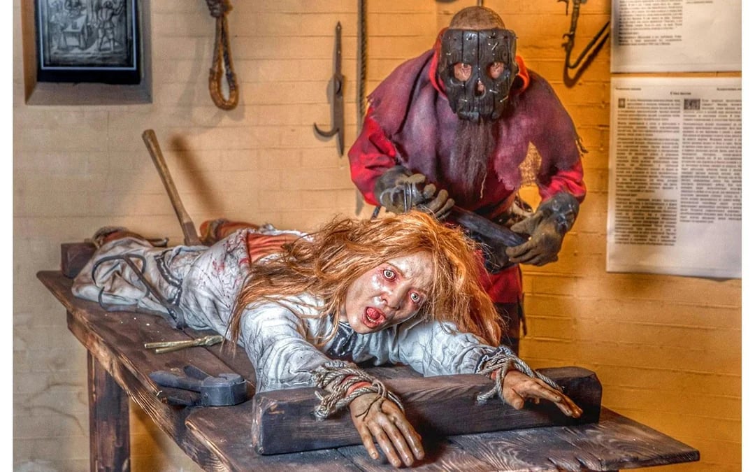 Medieval Torture Museum + Tiny Art Museum Tickets Image 1