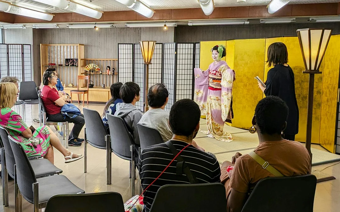 MEET MAIKO: Meet & Greet, Maiko Show and Experience Image 2