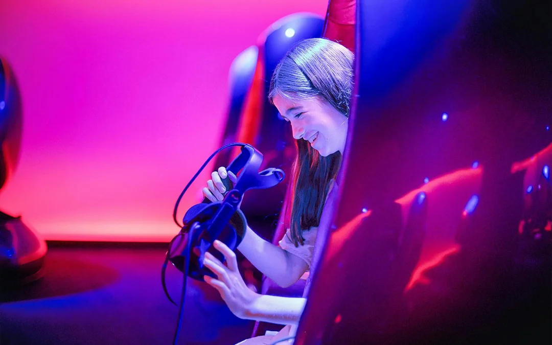 Melbourne Ultimate Skydeck Package: VR Experience, The Edge and Bar Voucher Image 3