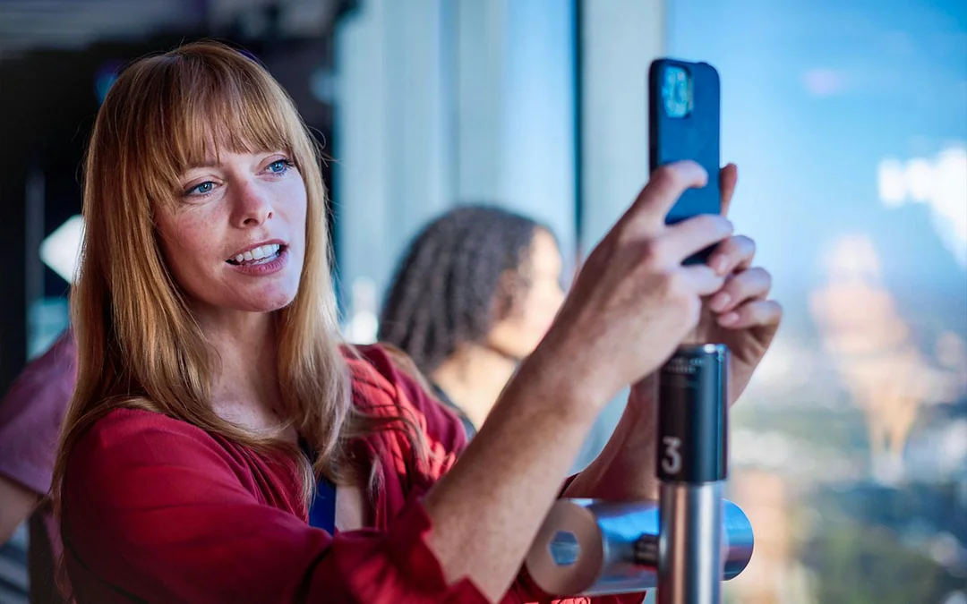 Melbourne Ultimate Skydeck Package: VR Experience, The Edge and Bar Voucher Image 4