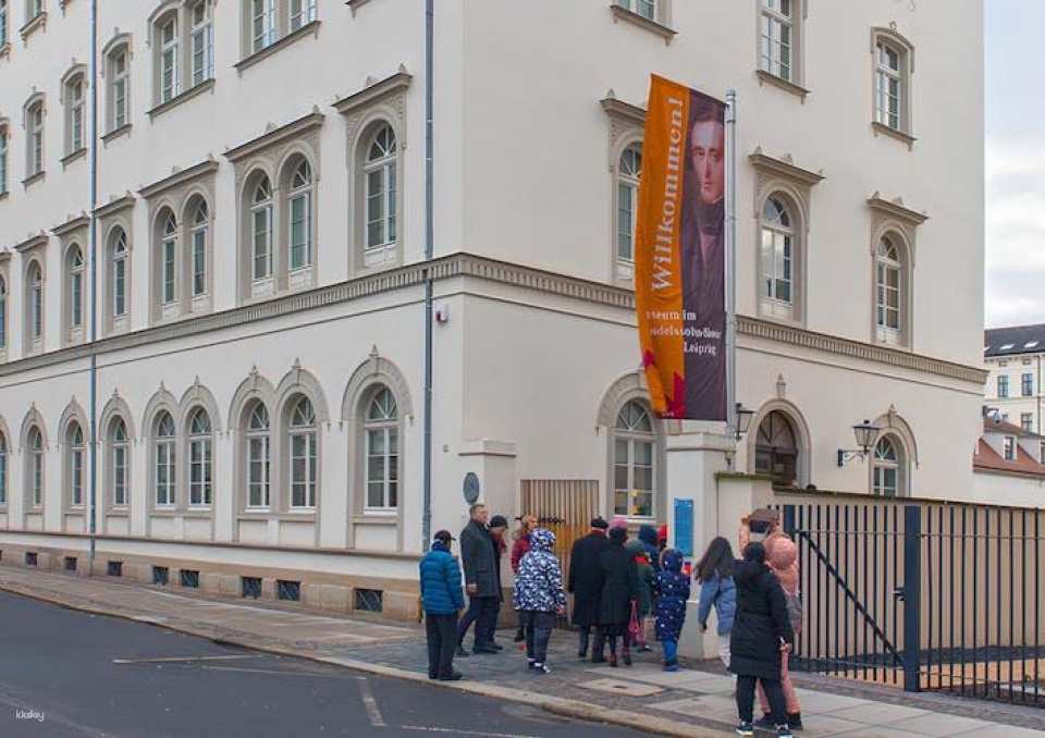 Mendelssohn walking tour with museum and city visit