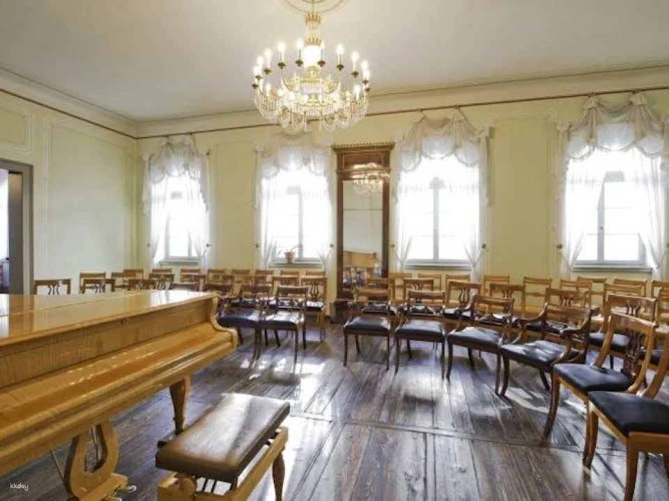 Mendelssohn walking tour with museum and city visit