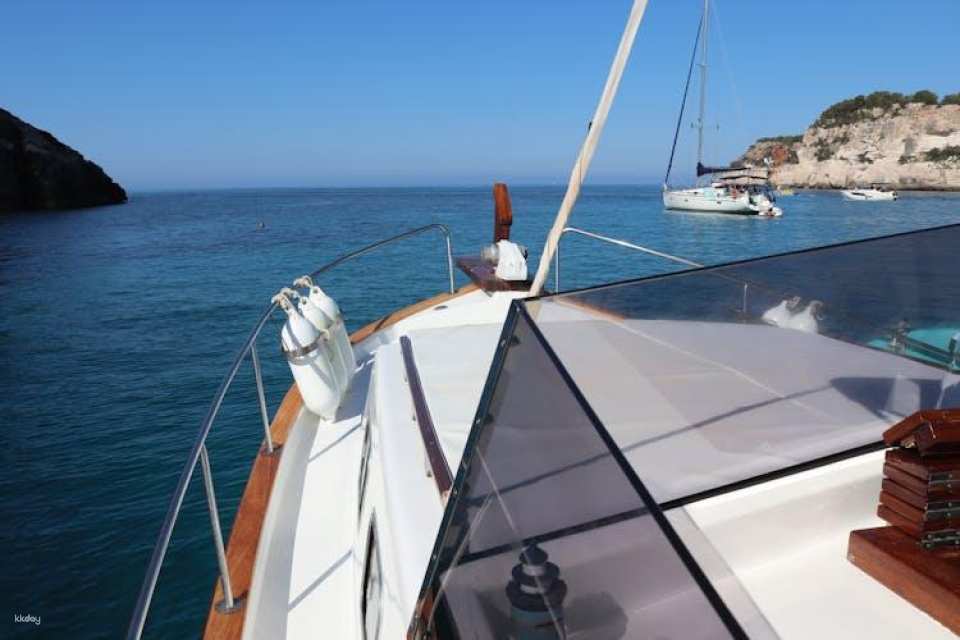 Menorca beach explorer tour with hidden coves and snorkelling