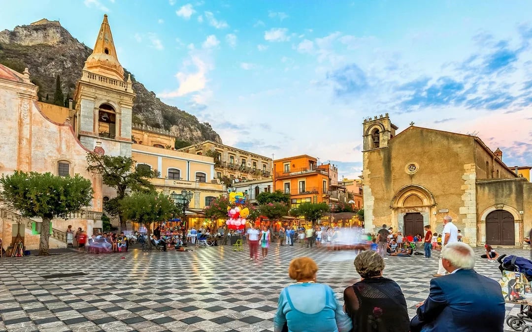 Messina to Taormina Same Day Shuttle Bus Tickets Image 6
