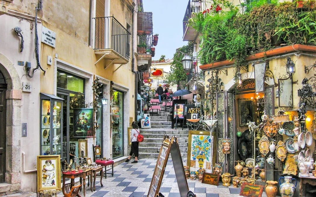 Messina to Taormina Same Day Shuttle Bus Tickets Image 8