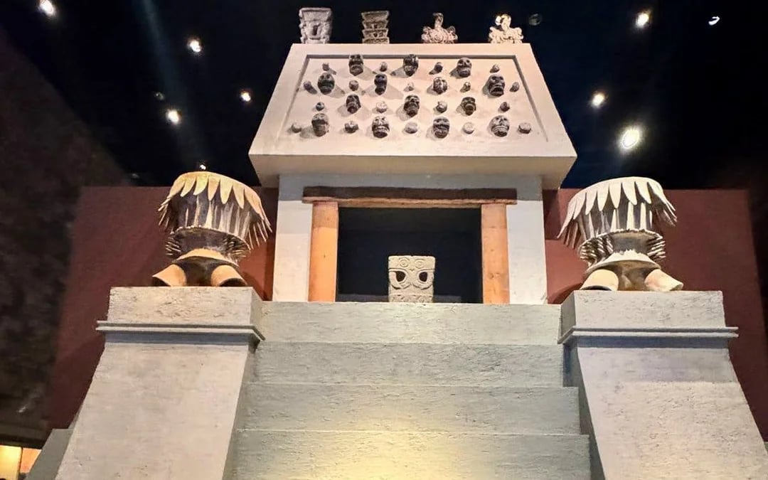 Mexico City: Chapultepec Castle + Museum of Anthropology Small Group Guided Tour Image 2