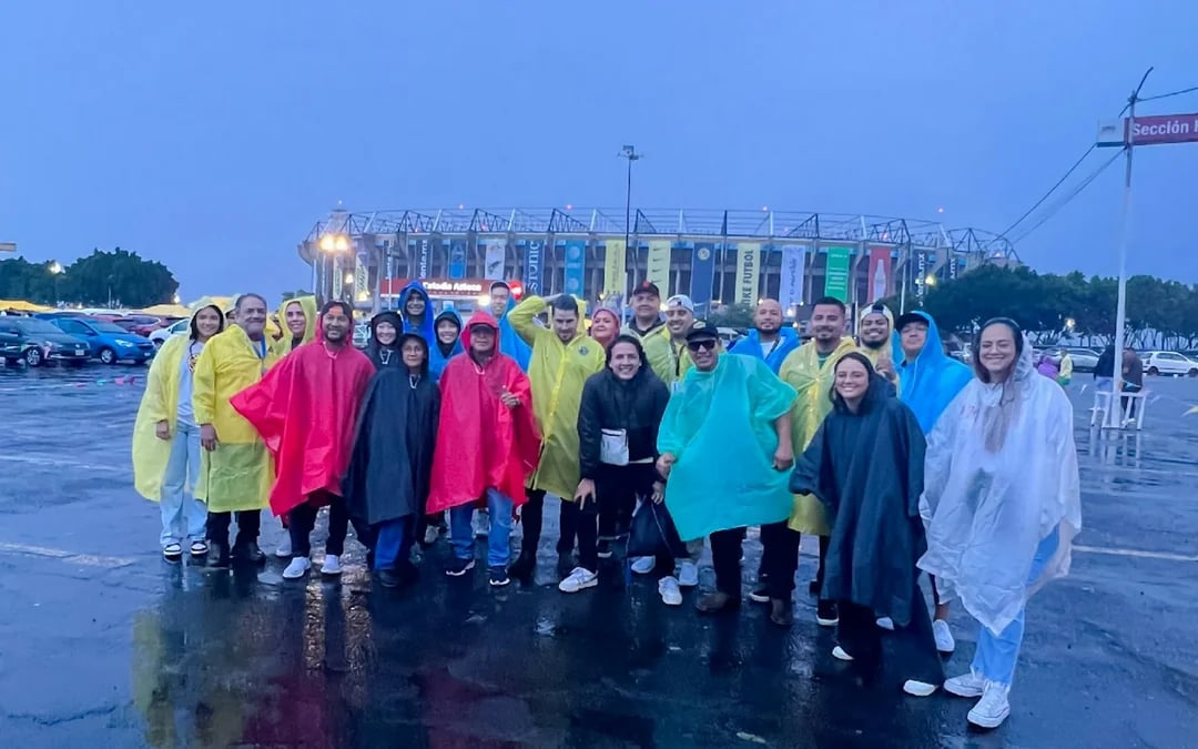 Mexico City Live Football Match Experience With Beer and Drop-Off Image 2